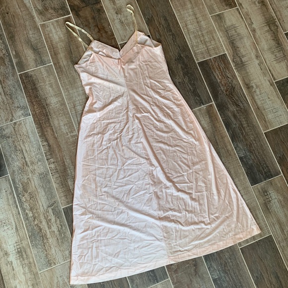 ✨ Vintage 60’s Champagne Slip Dress - Picture 7 of 8